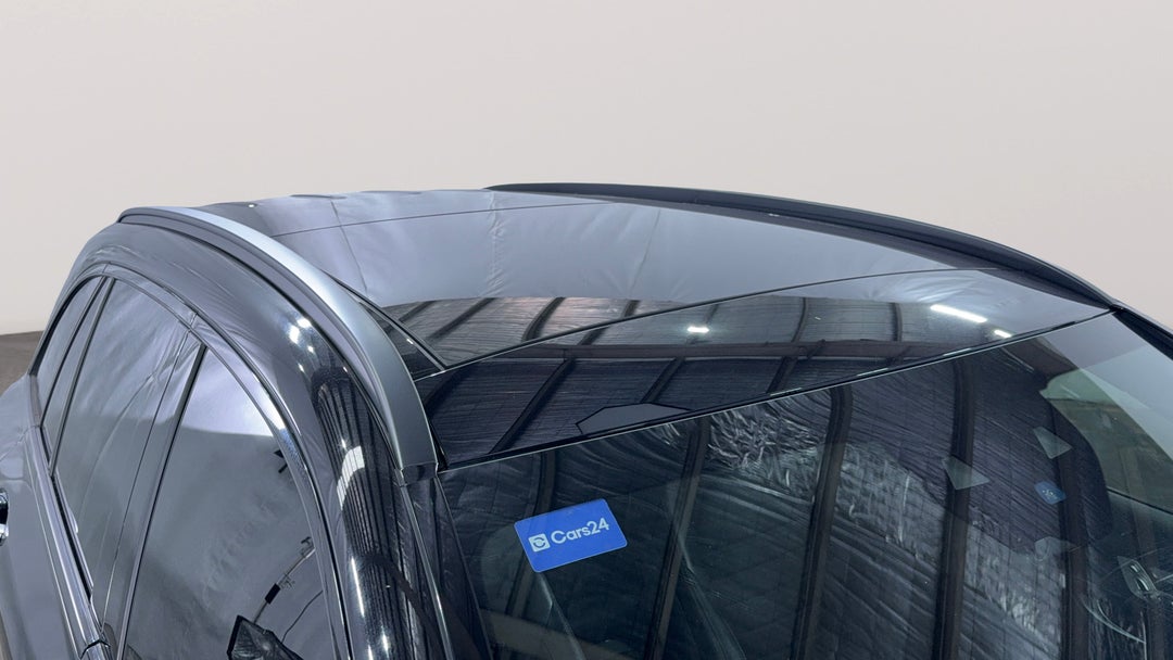 2019 Mercedes-benz GLC 200, Automatic, 68705 km, Roof/Sunroof View