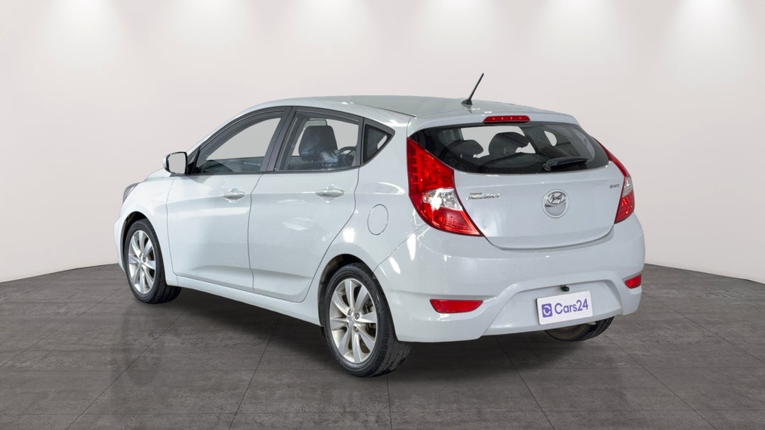 Left Back Diagonal (45- Degree) View