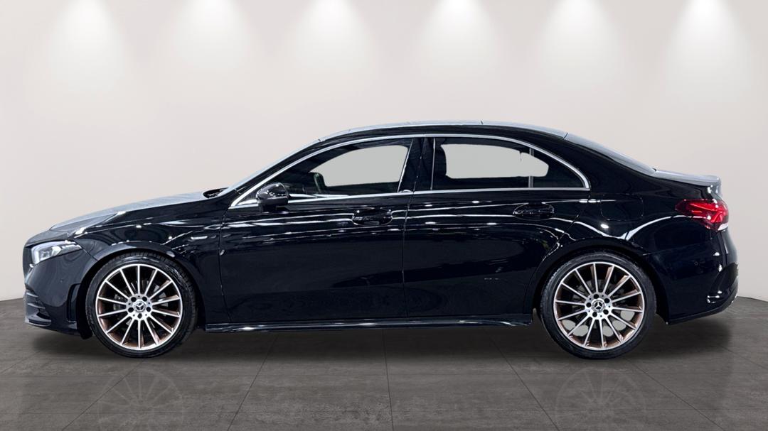 2019 Mercedes-benz A200 A200, Automatic, 43519 km, Left Side View