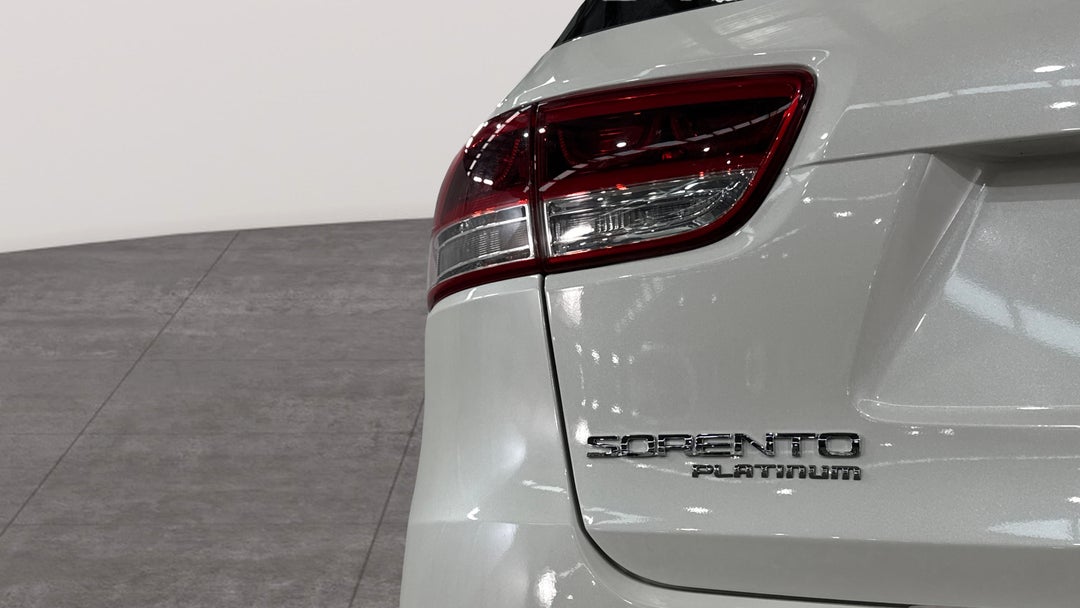 2016 Kia Sorento Platinum (4x4), Automatic, 138085 km, Badge (Boot Left Side)