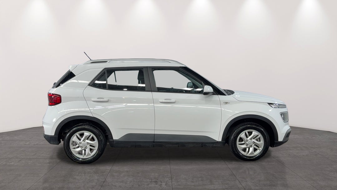 2023 Hyundai Venue Venue, Automatic, 61198 km, Right Side View