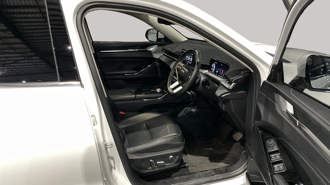 2021 GWM Haval H6 Lux, Automatic, 72502 km, Right Side Front Door Cabin View