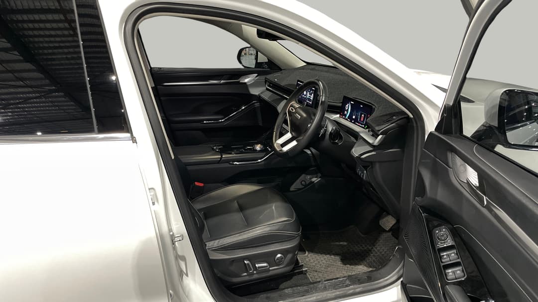 2021 GWM Haval H6 Lux, Automatic, 72502 km, Right Side Front Door Cabin View