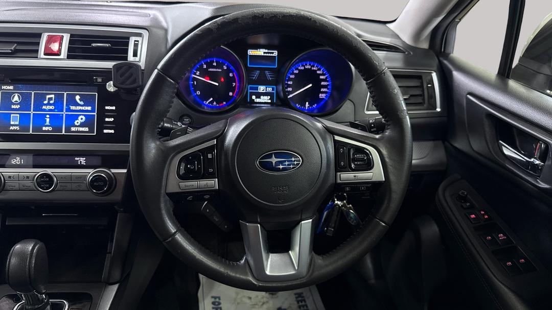 2017 Subaru Outback 2.5i  AWD, Automatic, 135924 km, Steering Wheel Close-up