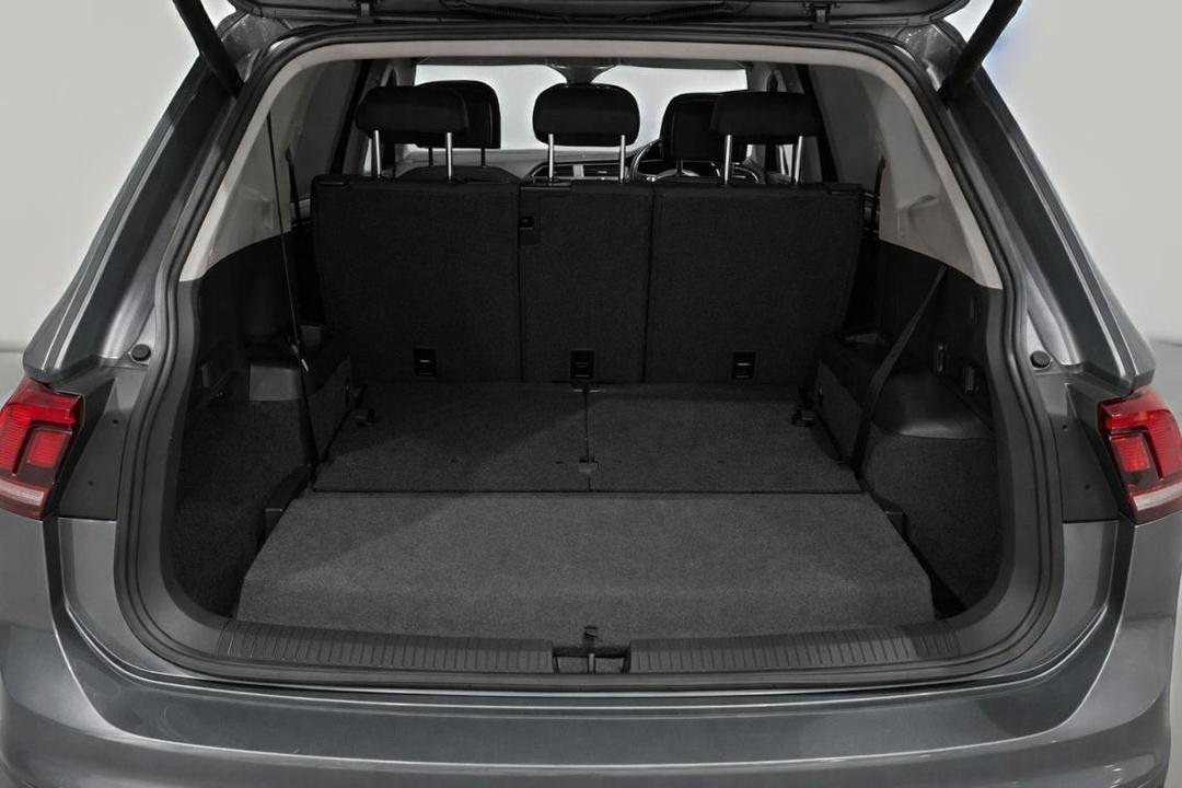 2018 Volkswagen Tiguan Allspace 110 Tdi Comfortline, Automatic, 85903 km, Boot Inside View