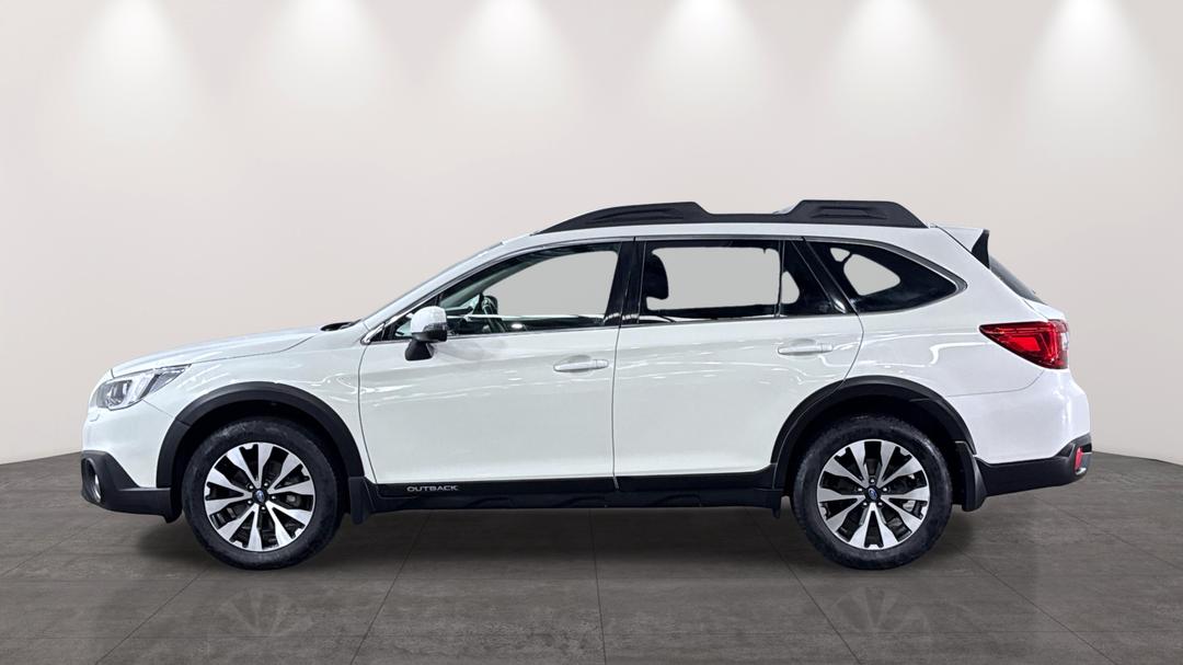 2016 Subaru Outback 2.5i Premium AWD, Automatic, 119746 km, Left Side View
