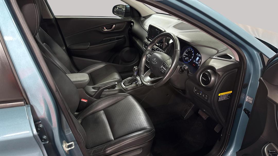 2019 Hyundai Kona Elite (FWD), Automatic, 117132 km, Right Side Front Door Cabin View