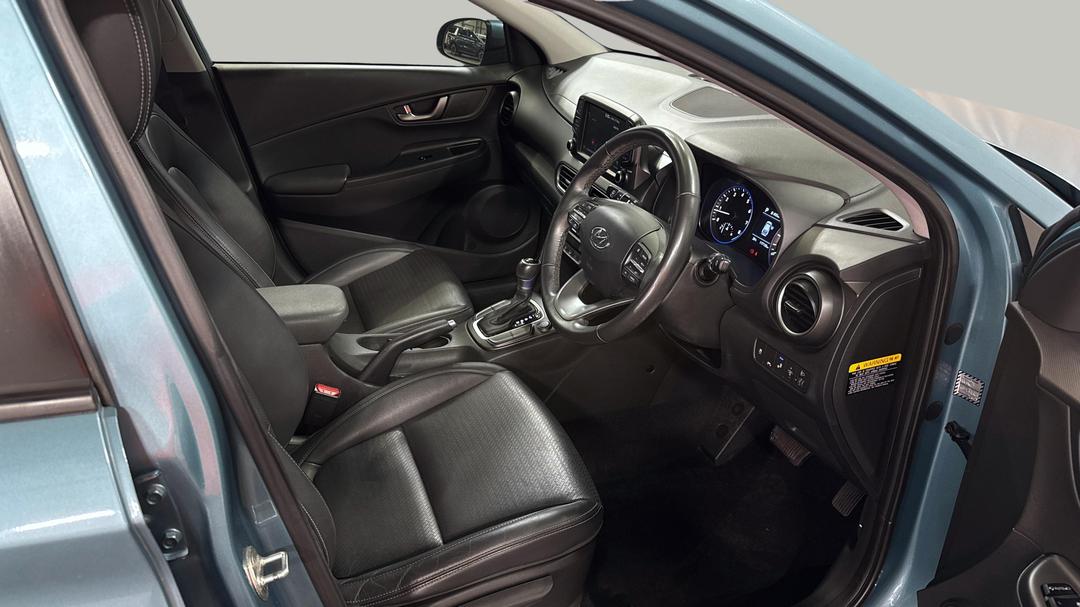 2019 Hyundai Kona Elite (FWD), Automatic, 117132 km, Right Side Front Door Cabin View