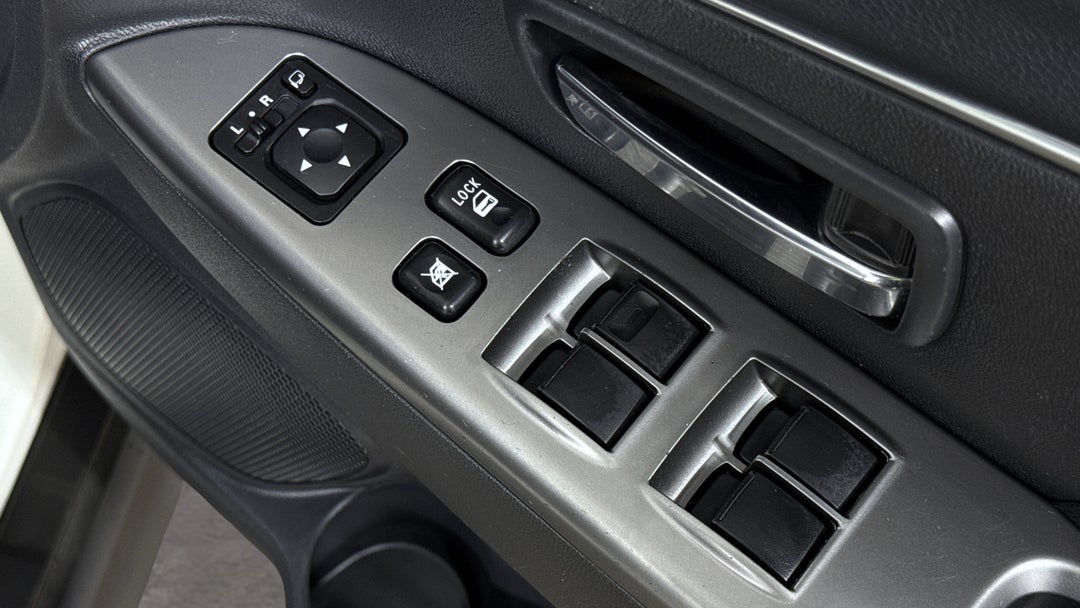 2018 Mitsubishi ASX Ls (2WD), Automatic, 67313 km, Drivers Side Door Panel Controls