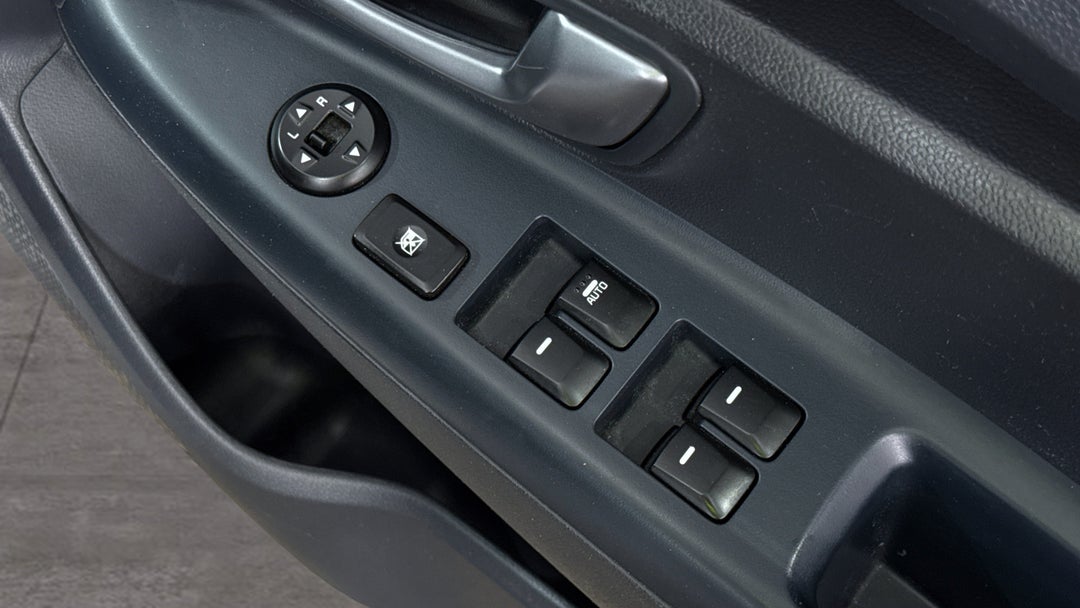 2016 Kia Rio S, Automatic, 130106 km, Drivers Side Door Panel Controls