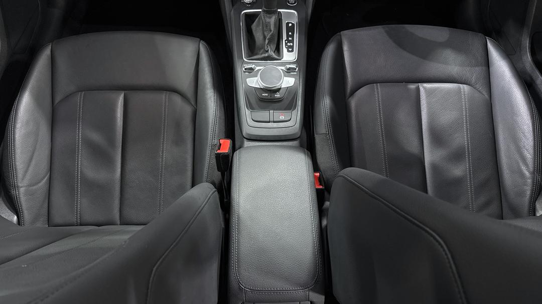 2021 Audi Q2 35 Tfsi, Automatic, 18417 km, Center Console