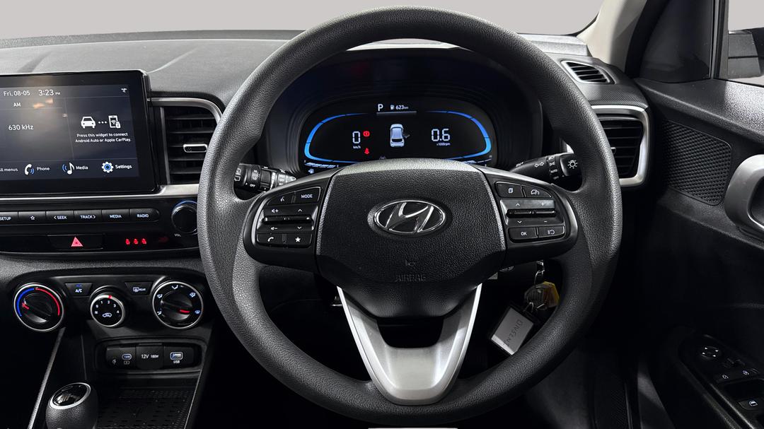 2025 Hyundai Venue Venue, Automatic, 26493 km, Steering Wheel Close-up