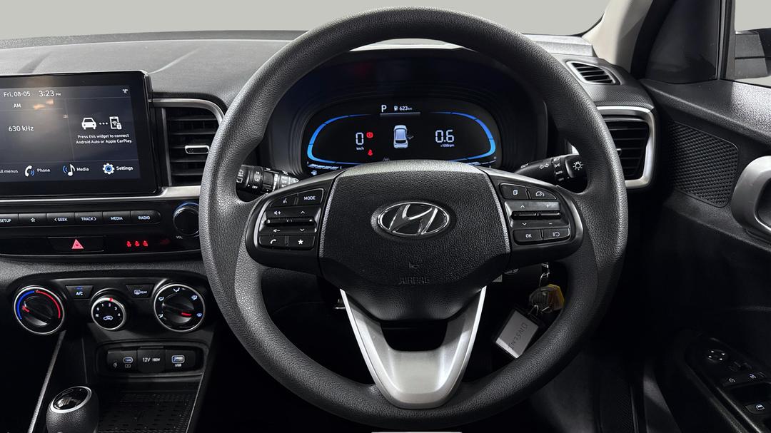 2025 Hyundai Venue Venue, Automatic, 26493 km, Steering Wheel Close-up