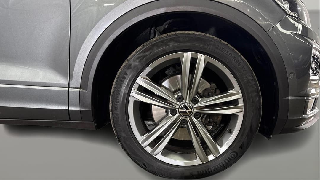 2021 Volkswagen T-roc 140tsi Sport, Automatic, 118322 km, Right Front Wheel