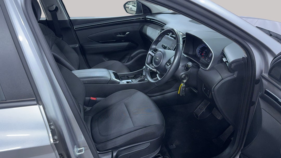 2023 Hyundai Tucson (fwd), Automatic, 50553 km, Right Side Front Door Cabin View