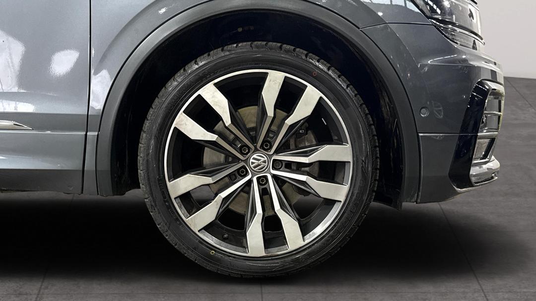 2018 Volkswagen Tiguan Allspace 162 Tsi Highline, Automatic, 148451 km, Right Front Wheel