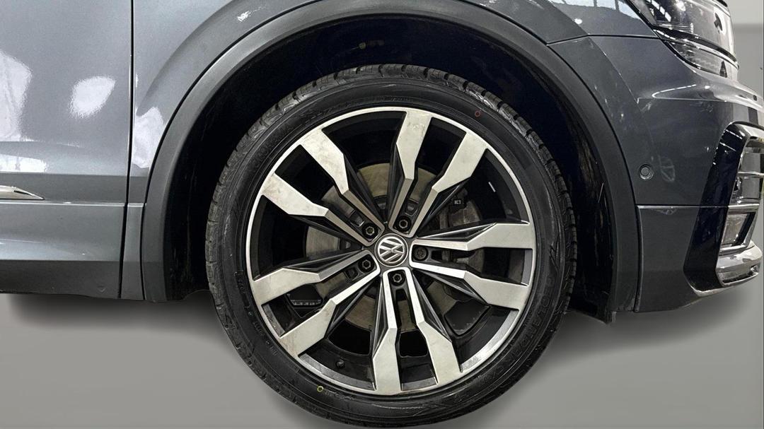 2018 Volkswagen Tiguan Allspace 162 Tsi Highline, Automatic, 148451 km, Right Front Wheel