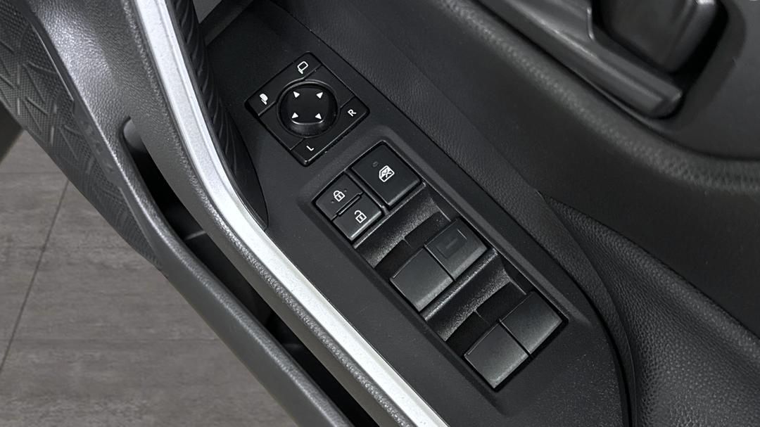 2020 Toyota RAV4 Gx (2WD), Automatic, 103503 km, Drivers Side Door Panel Controls