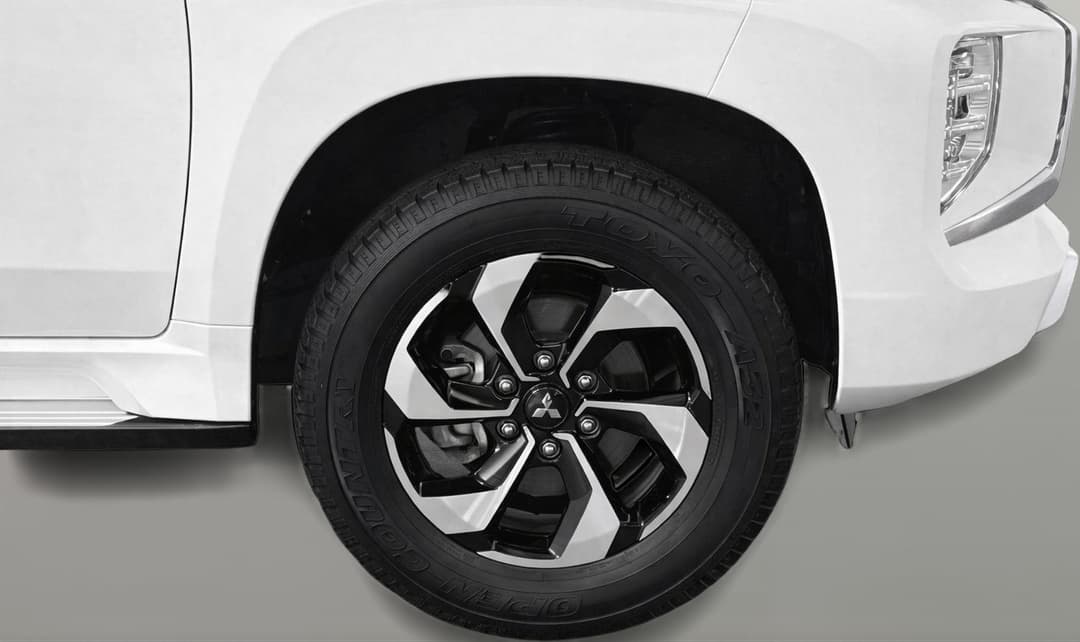 2024 Mitsubishi Pajero Sport Gls (4WD) 7 Seat, Automatic, 38484 km, Right Front Wheel