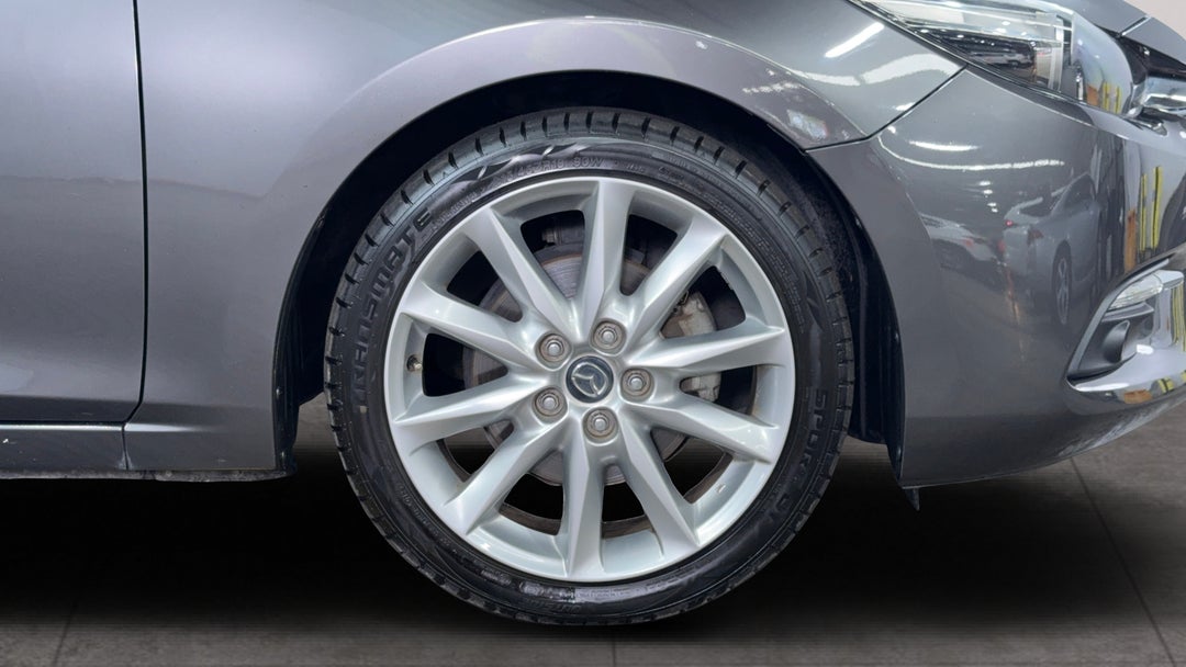 2017 Mazda 3 Sp25, Manual, 118411 km, Right Front Wheel