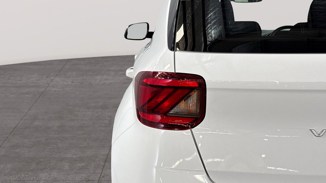 2025 Hyundai Venue Active, Automatic, 24265 km, Badge (Boot Left Side)