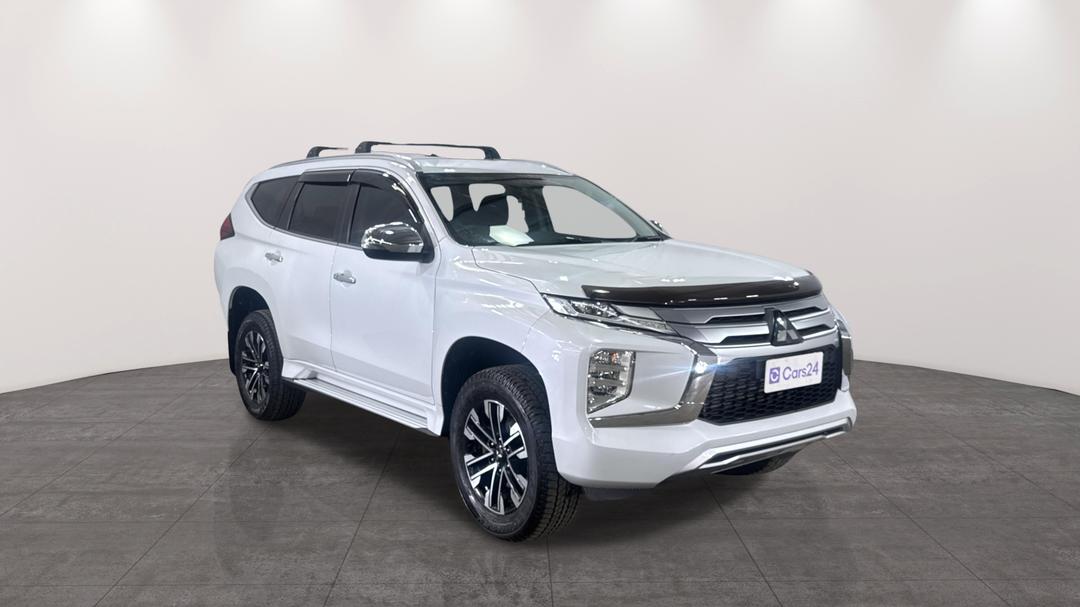 2022 Mitsubishi Pajero Sport Gls (4WD) 7 Seat, Automatic, 17746 km, Right Front Diagonal (45- Degree) View