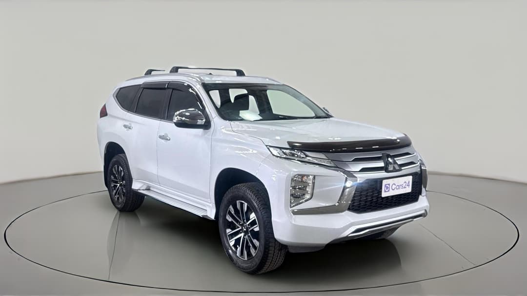 2022 Mitsubishi Pajero Sport Gls (4WD) 7 Seat, Automatic, 17746 km, Right Front Diagonal (45- Degree) View