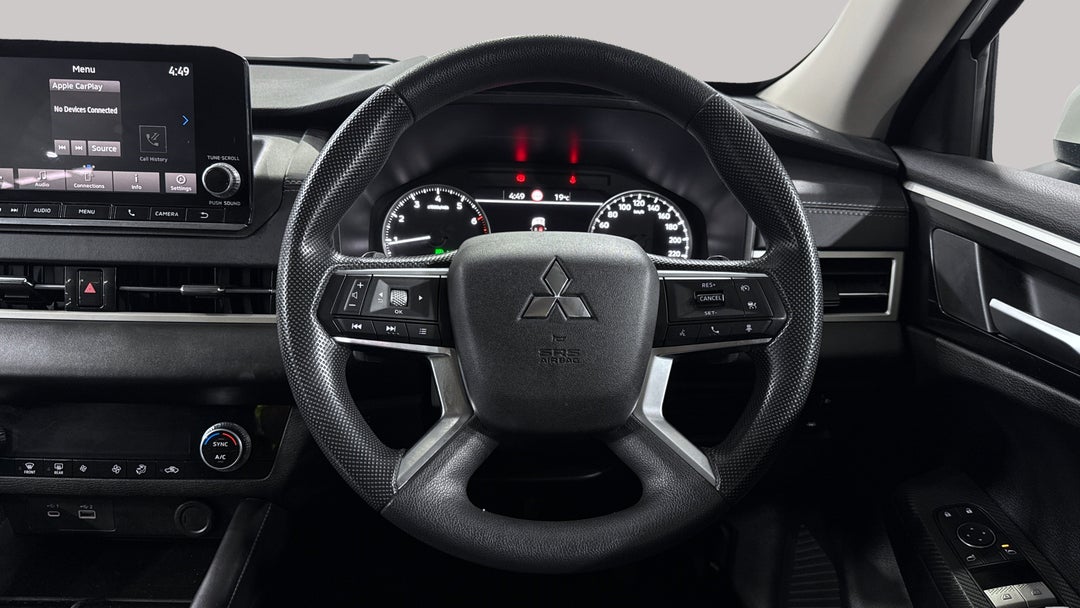 2023 Mitsubishi Outlander Es 7 Seat (2WD), Automatic, 52062 km, Steering Wheel Close-up