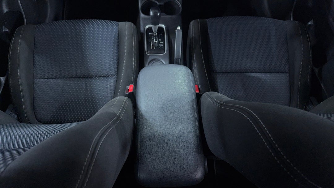 2016 Mitsubishi Outlander Ls (4x2), Automatic, 146446 km, Center Console