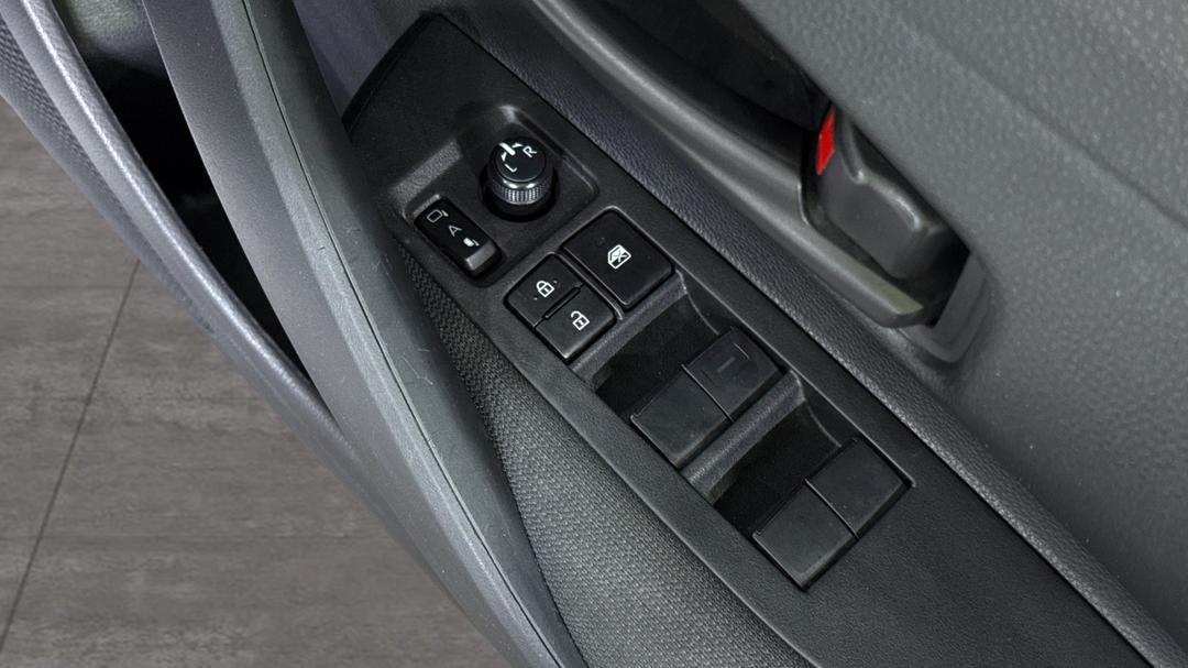 2024 Toyota Corolla Ascent Sport + Conv Pk Hybrid, Automatic, 24979 km, Drivers Side Door Panel Controls