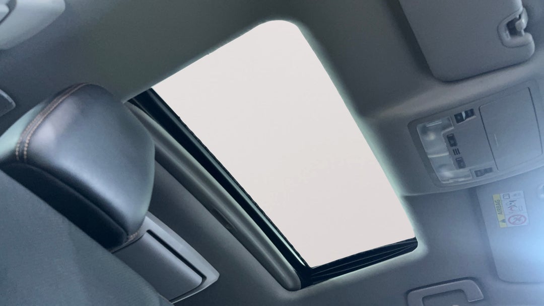 Interior Sunroof/Moonroof