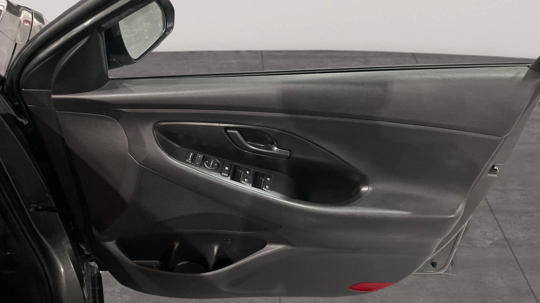 2020 Hyundai i30 N Line, Manual, 39033 km, Speaker View