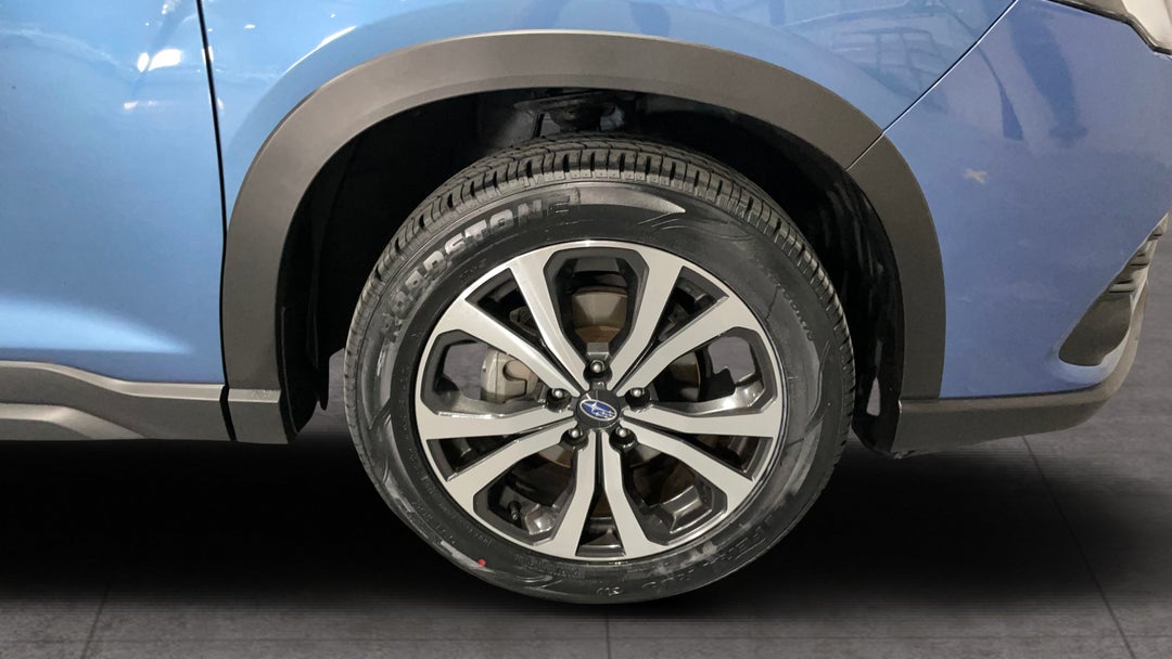 2022 Subaru Forester 2.5i Premium (AWD), Automatic, 33906 km, Right Front Wheel