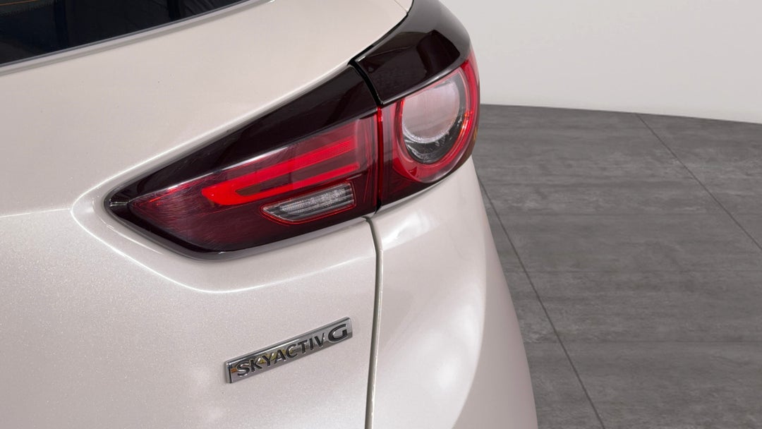 Badge (Boot Right Side)