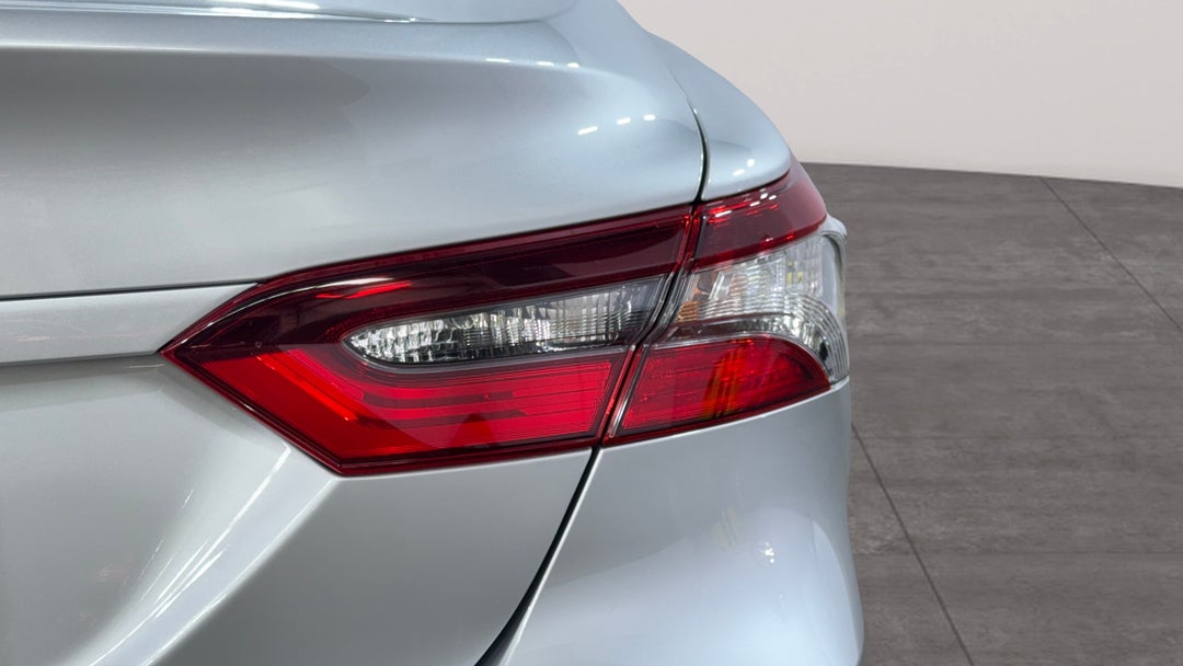 2022 Toyota Camry Ascent, Automatic, 21830 km, Badge (Boot Right Side)