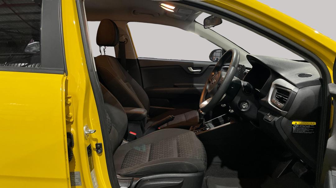 2018 Kia Rio S, Automatic, 58318 km, Right Side Front Door Cabin View