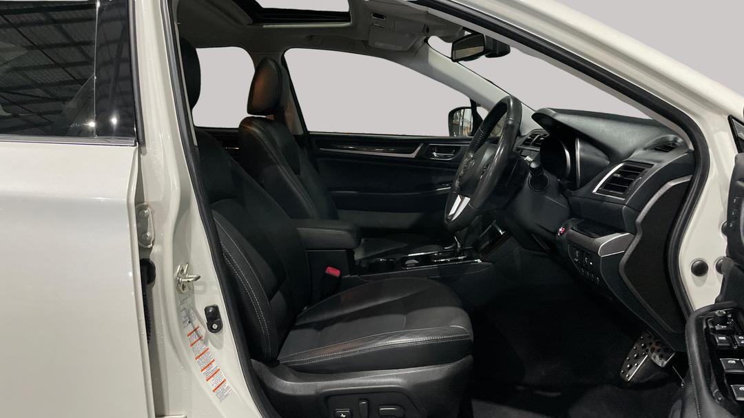 2017 Subaru Liberty 2.5i Premium, Automatic, 92055 km, Right Side Front Door Cabin View