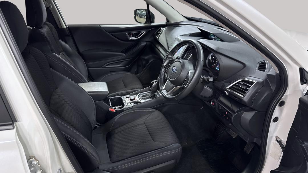 2024 Subaru Forester 2.5i (AWD), Automatic, 50647 km, Right Side Front Door Cabin View
