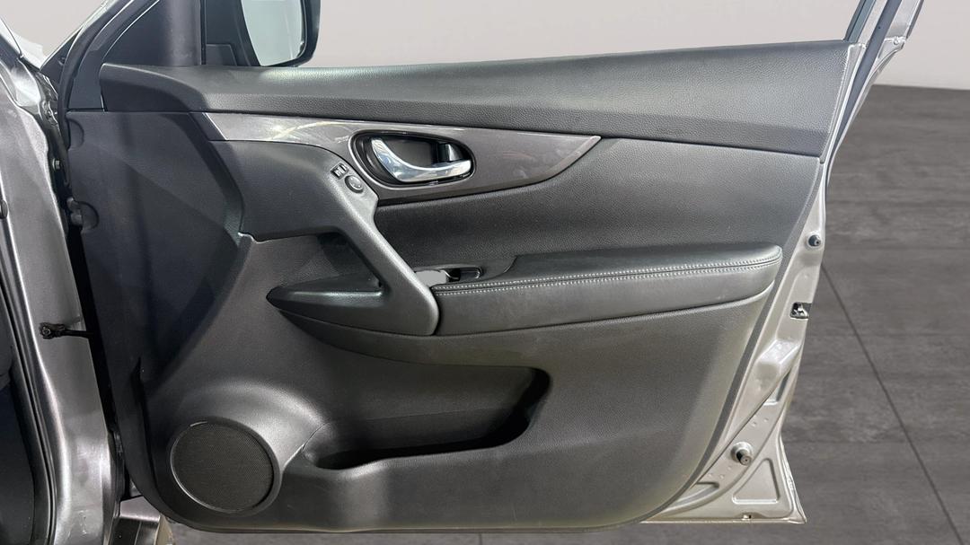 2021 Nissan X-trail St (2WD), Automatic, 133895 km, Speaker View