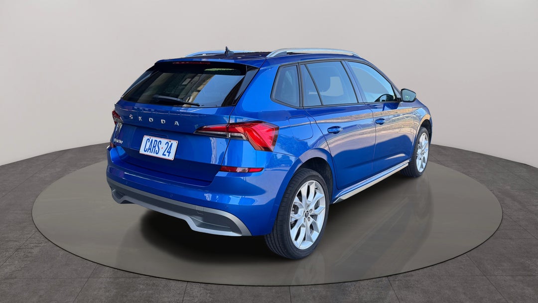 Right Back Diagonal (45- Degree) View