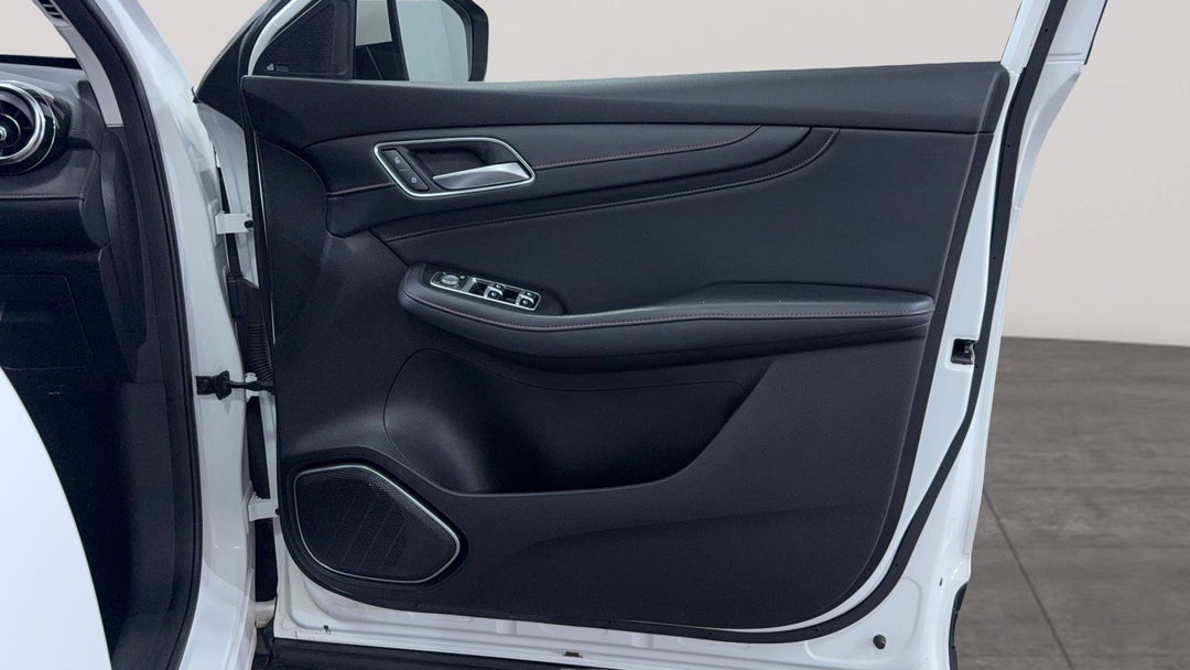 2020 MG HS Core, Automatic, 83412 km, Speaker View