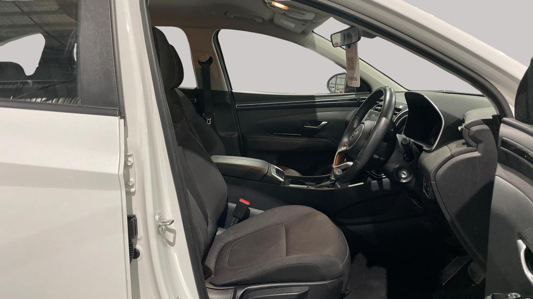 2024 Hyundai Tucson (FWD), Automatic, 51291 km, Right Side Front Door Cabin View
