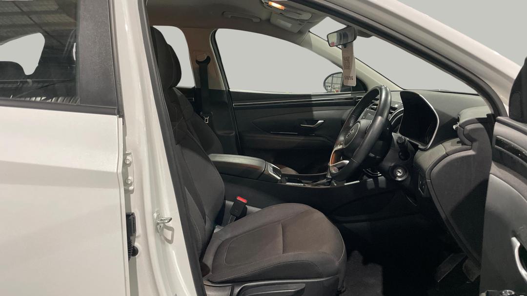 2024 Hyundai Tucson (FWD), Automatic, 51291 km, Right Side Front Door Cabin View