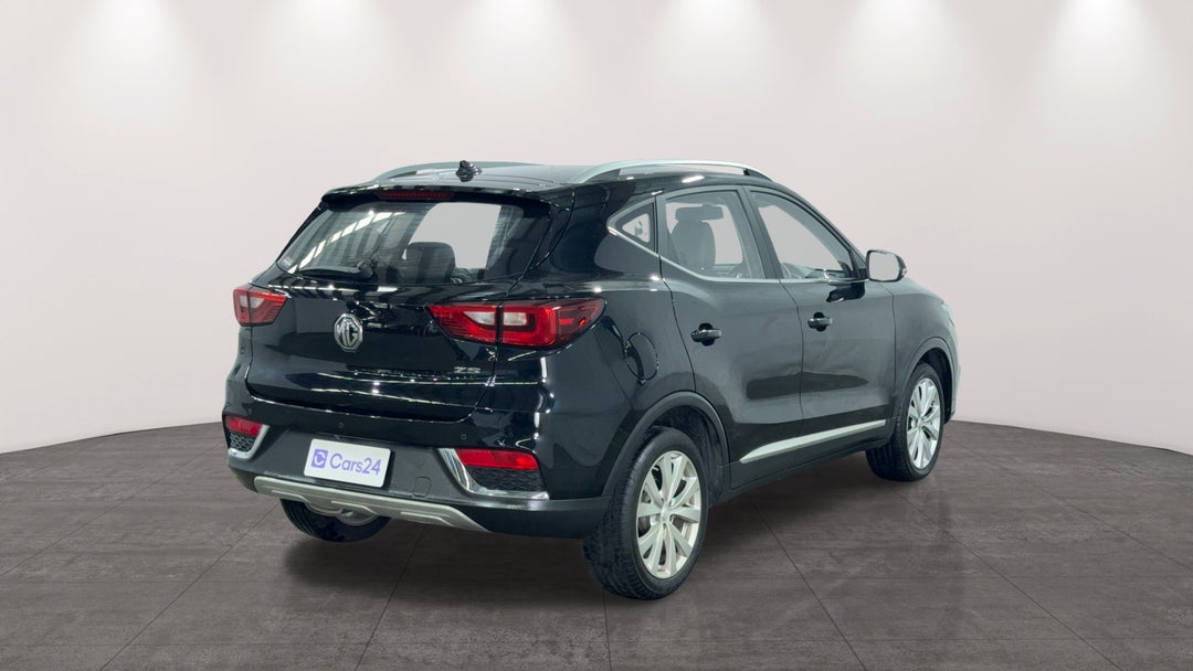 Right Back Diagonal (45- Degree) View