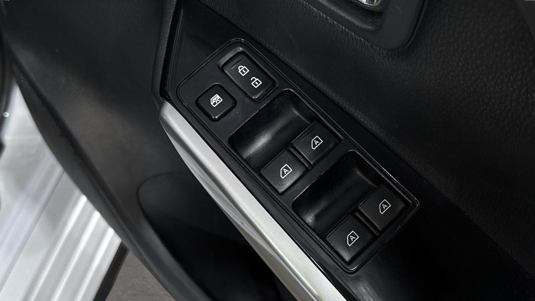2021 Mitsubishi Pajero Sport Gls (4x4) 7 Seat, Automatic, 71687 km, Drivers Side Door Panel Controls