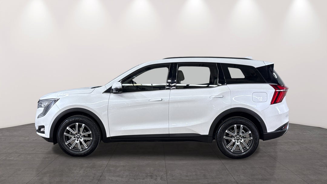2024 Mahindra Xuv700 Ax7l, Automatic, 8513 km, Left Side View