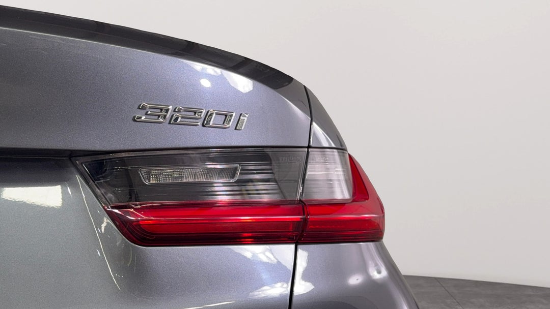 Badge (Boot Right Side)