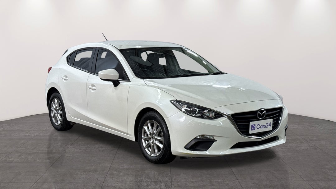 2015 Mazda 3 Neo, Automatic, 148362 km, Right Front Diagonal (45- Degree) View