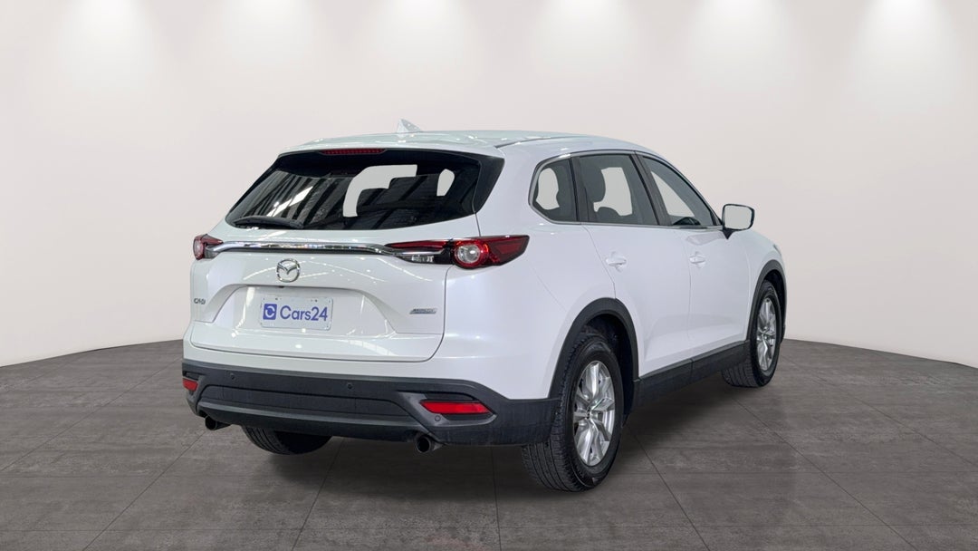 Right Back Diagonal (45- Degree) View