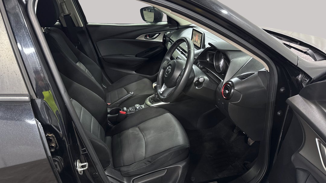 2016 Mazda CX-3 Maxx (FWD), Manual, 112227 km, Right Side Front Door Cabin View